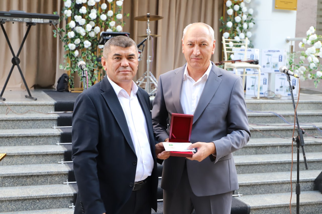 Ustoz va murabbiylarga yuksak ehtirom