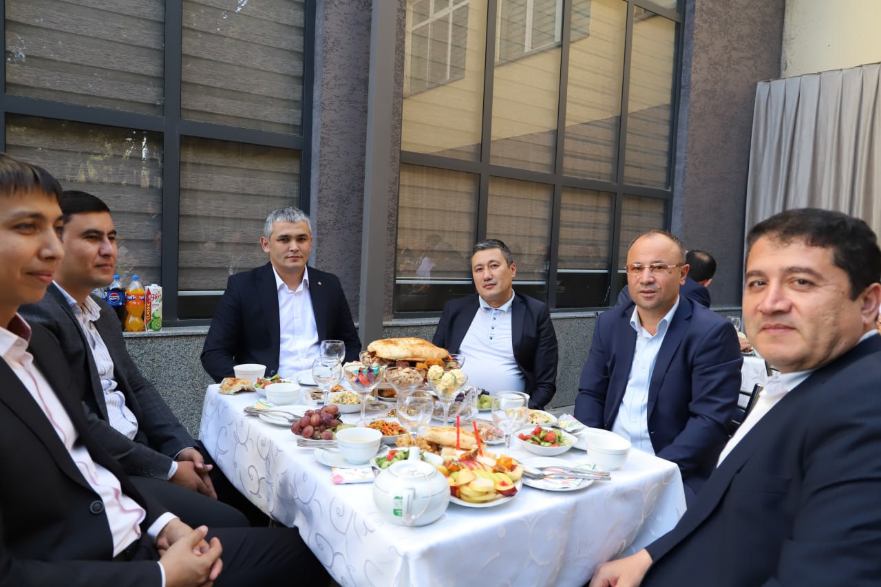 Ustoz va murabbiylarga yuksak ehtirom